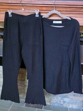 Free People Beach Black Textured Knit 2-Piece Lounge/Sweater Set. EUC. Small.